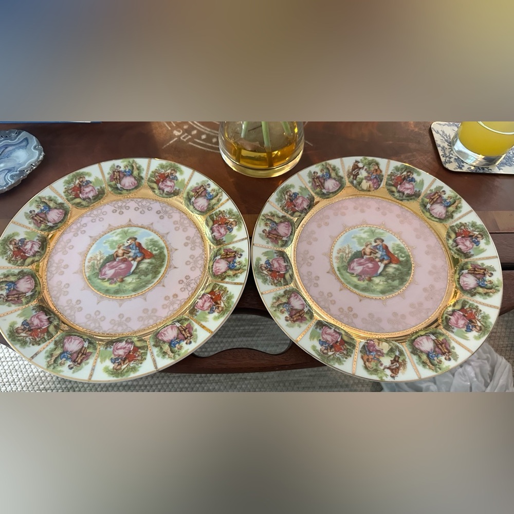 Elegant Gold and Pink Decorative Plates